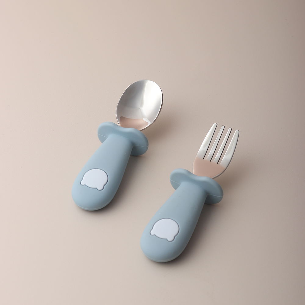 Baby panda shape silicone spoo - Baby Food Feeder บทวิจารณ์และราคา